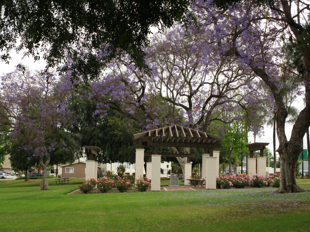 Brea旅游景点-City Hall Park