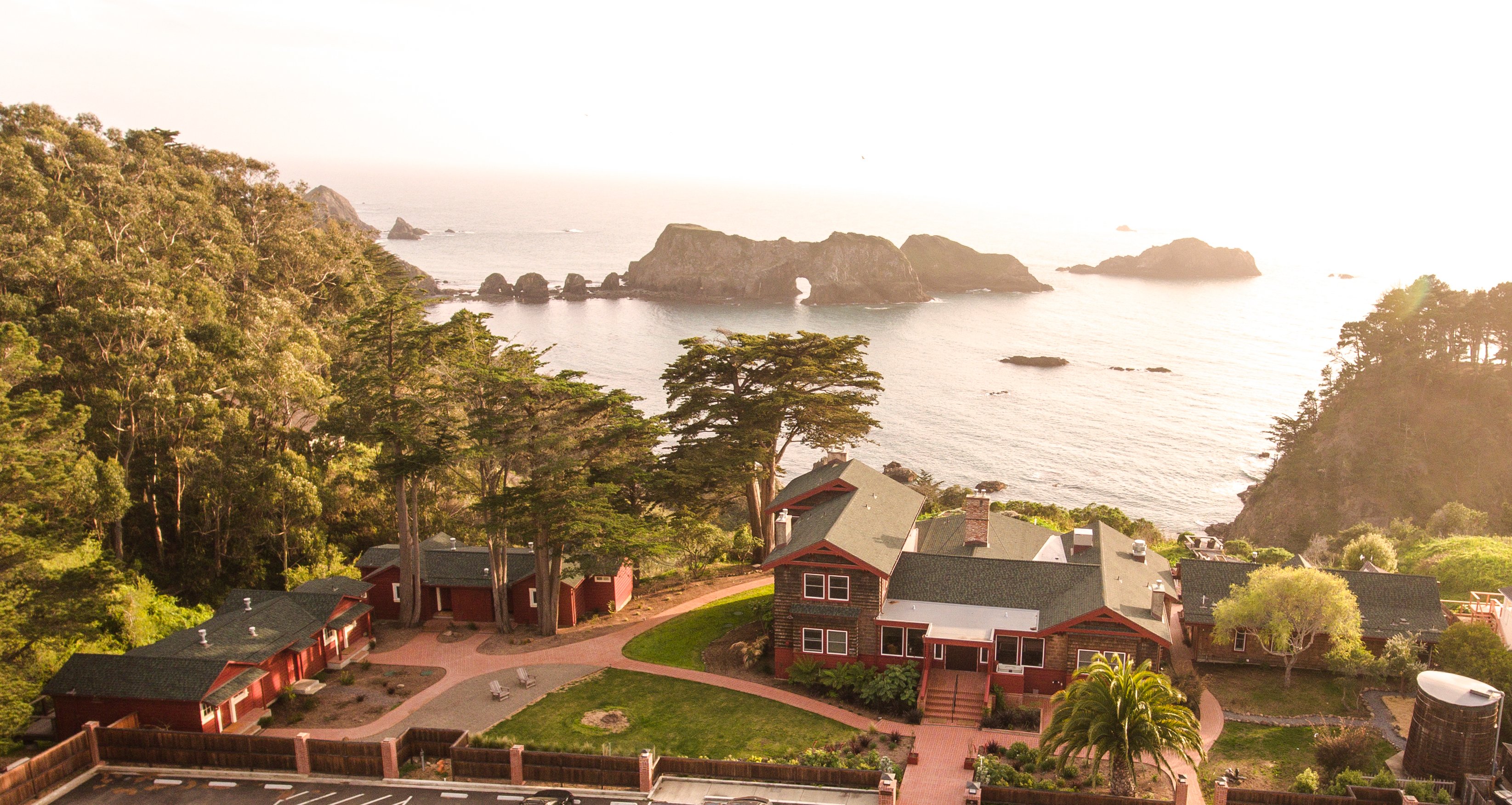 The Harbor House Inn-官方