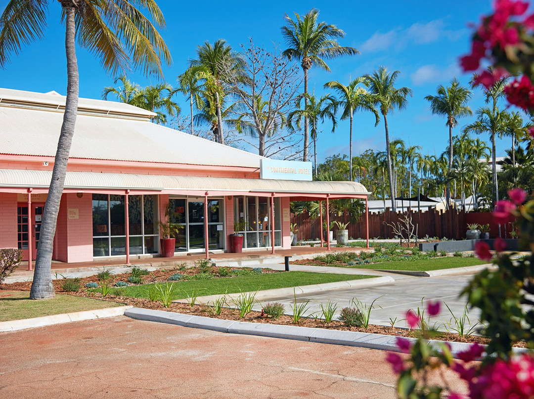 The Continental Hotel主图