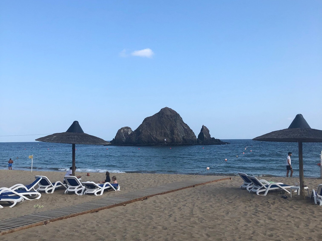 Sandy Beach Hotel & Resort主图