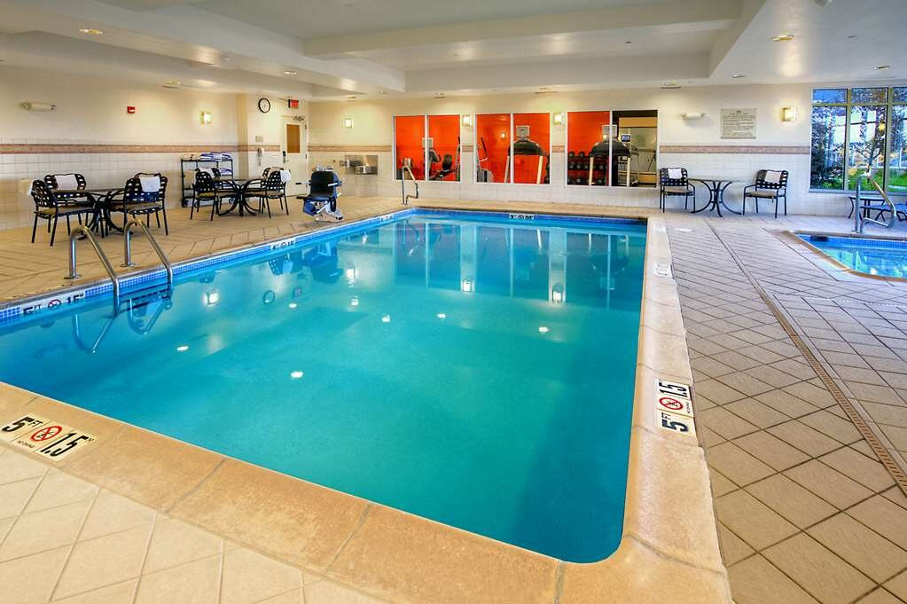 大瀑布希尔顿花园酒店主图