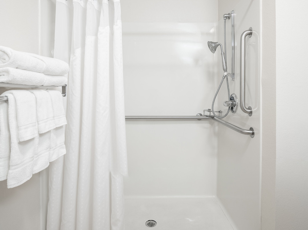 Holiday Inn Express & Suites Clinton By IHG主图