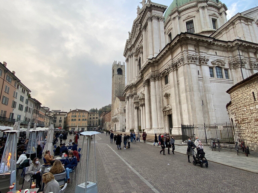 Piazza Paolo VI-布雷西亚必去景点