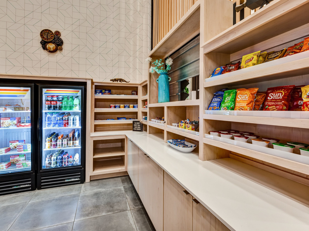 Holiday Inn & Suites Toledo Southwest - Perrysburg By IHG主图