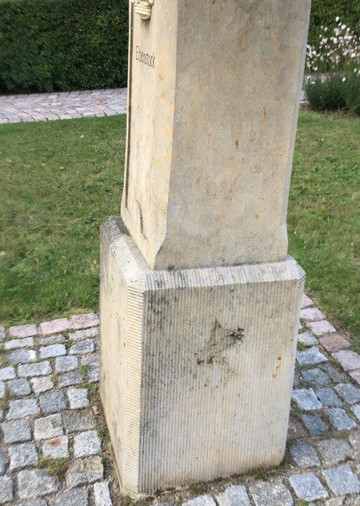 Kirchplatz Mini Märchenwald