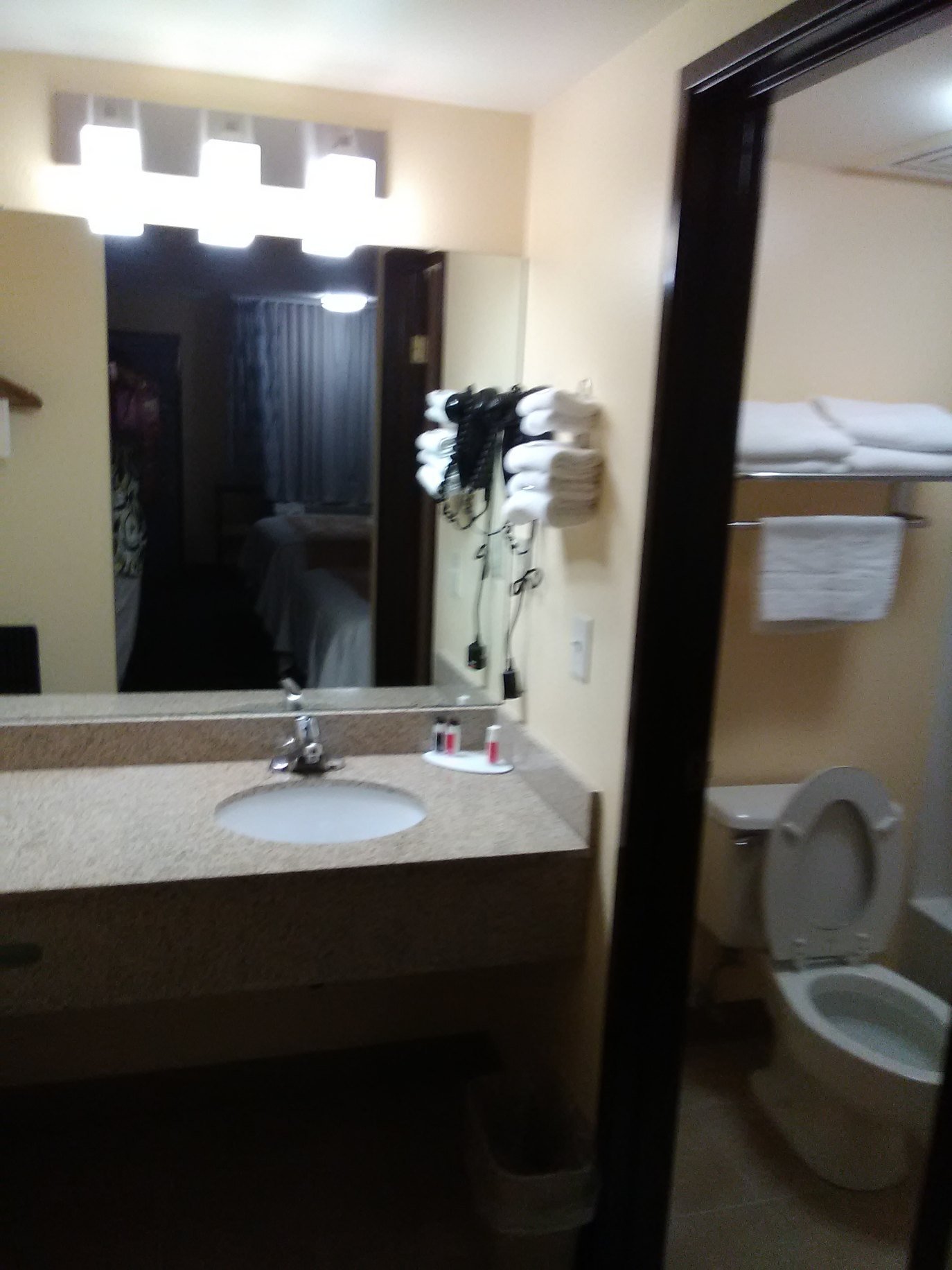 Days Inn by Wyndham Winnemucca-浴室