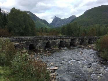 Horndola Bridge-Hornindal必去景点