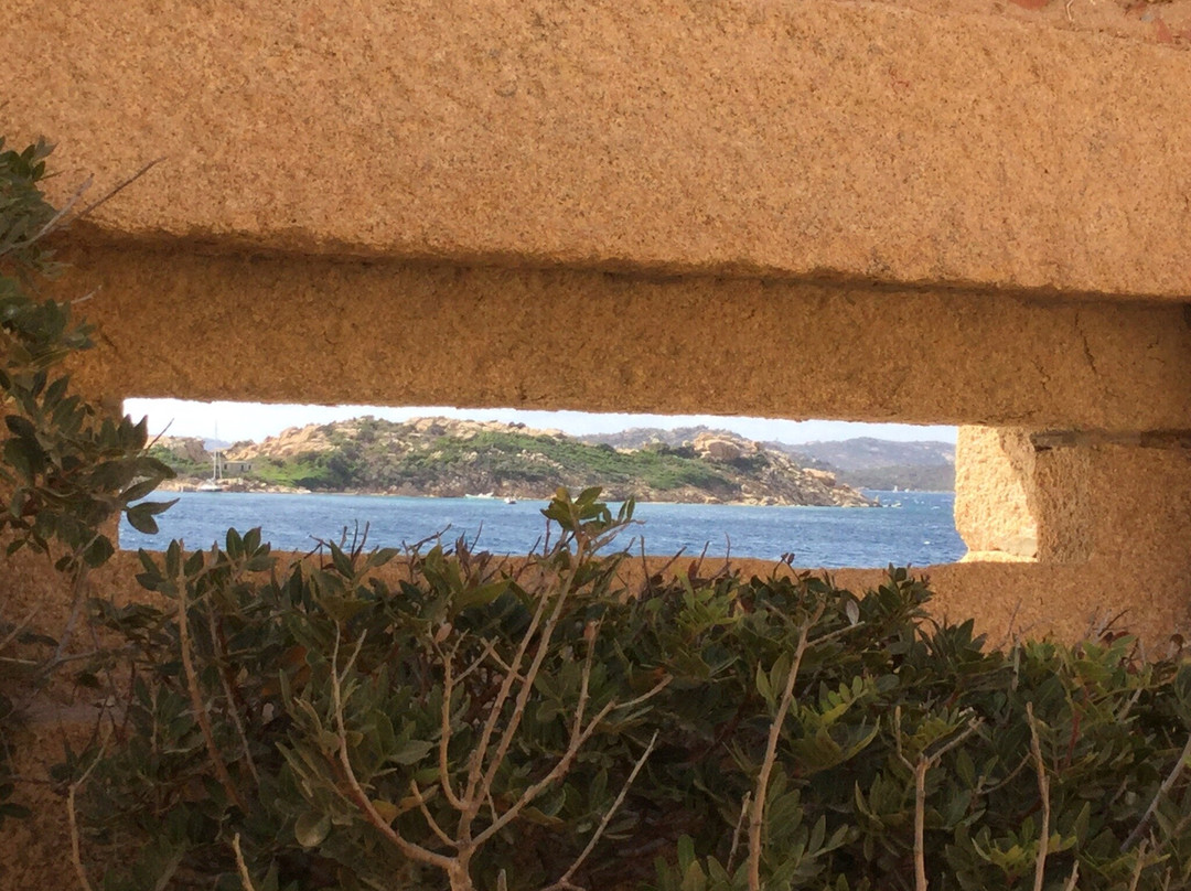 Forte di Poggio Rasu-Caprera必去景点