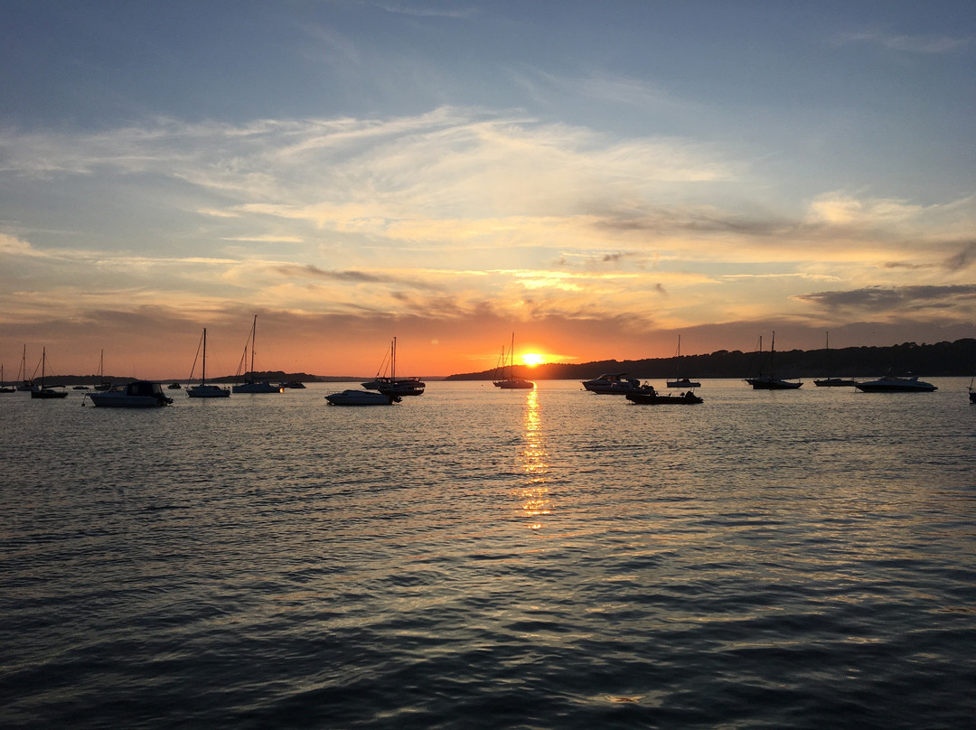 Poole Harbour Water Taxi-普尔必去景点