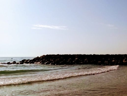 Platja de Cubelles景点图片