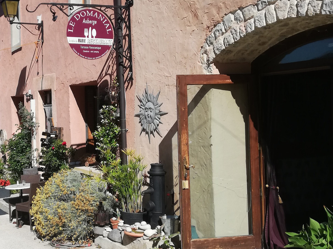 Auberge Le Domanial主图