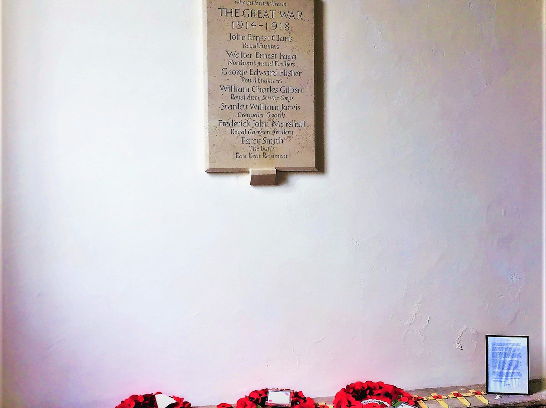 Ivychurch War Memorial景点图片