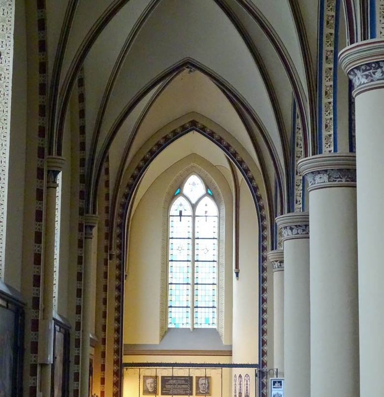 Katholieke St Pancratiuskerk-斯海伦贝赫必去景点