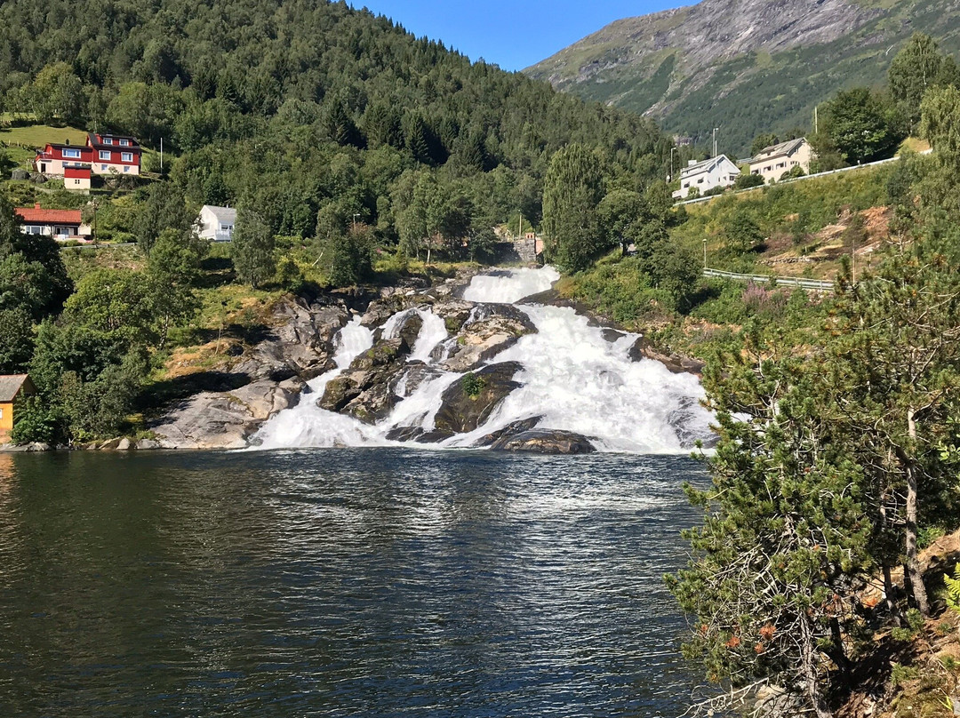 Hellesyltfossen-Hellesylt必去景点