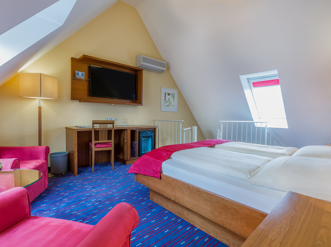 施勒公园酒店主图