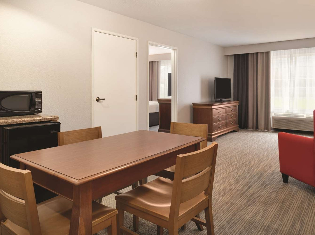 Country Inn & Suites by Radisson, Valparaiso, IN主图