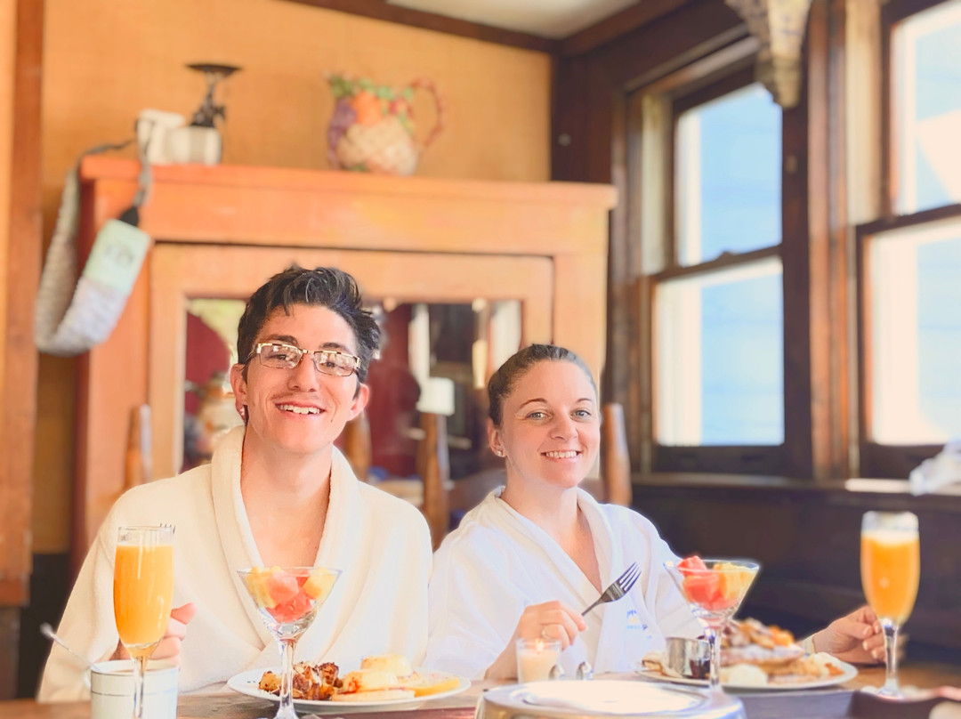 Cooper's Landing Inn主图