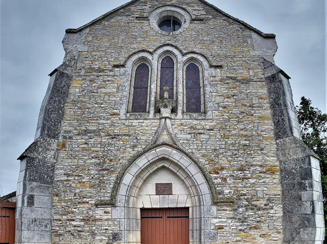 Chapelle Notre-Dame de la Roche-Saint-Jean-de-Sauves必去景点