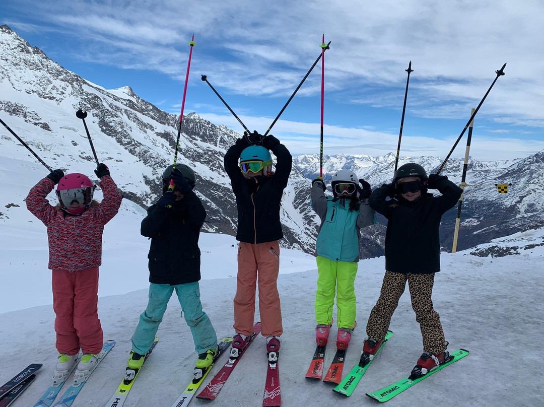 Eskimos Ski School-萨斯费必去景点