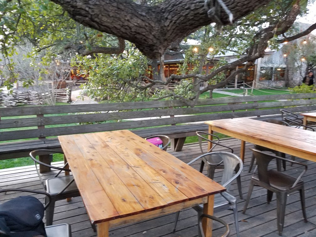 Salt Lick Cellars-Driftwood必去景点