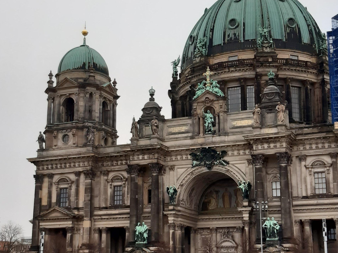 TOP ONE TOUR OPERATOR-柏林必去景点