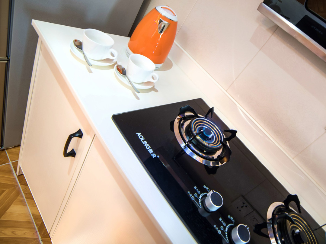 Riverside Hotel主图