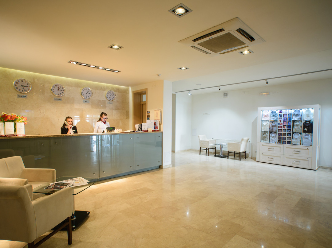 Optima Collection Kharkiv主图