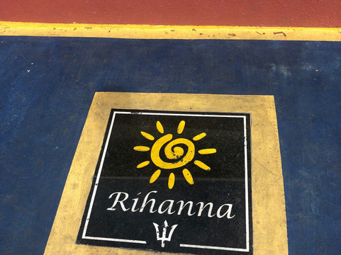 Mike's Maxi Taxi-布里奇顿必去景点