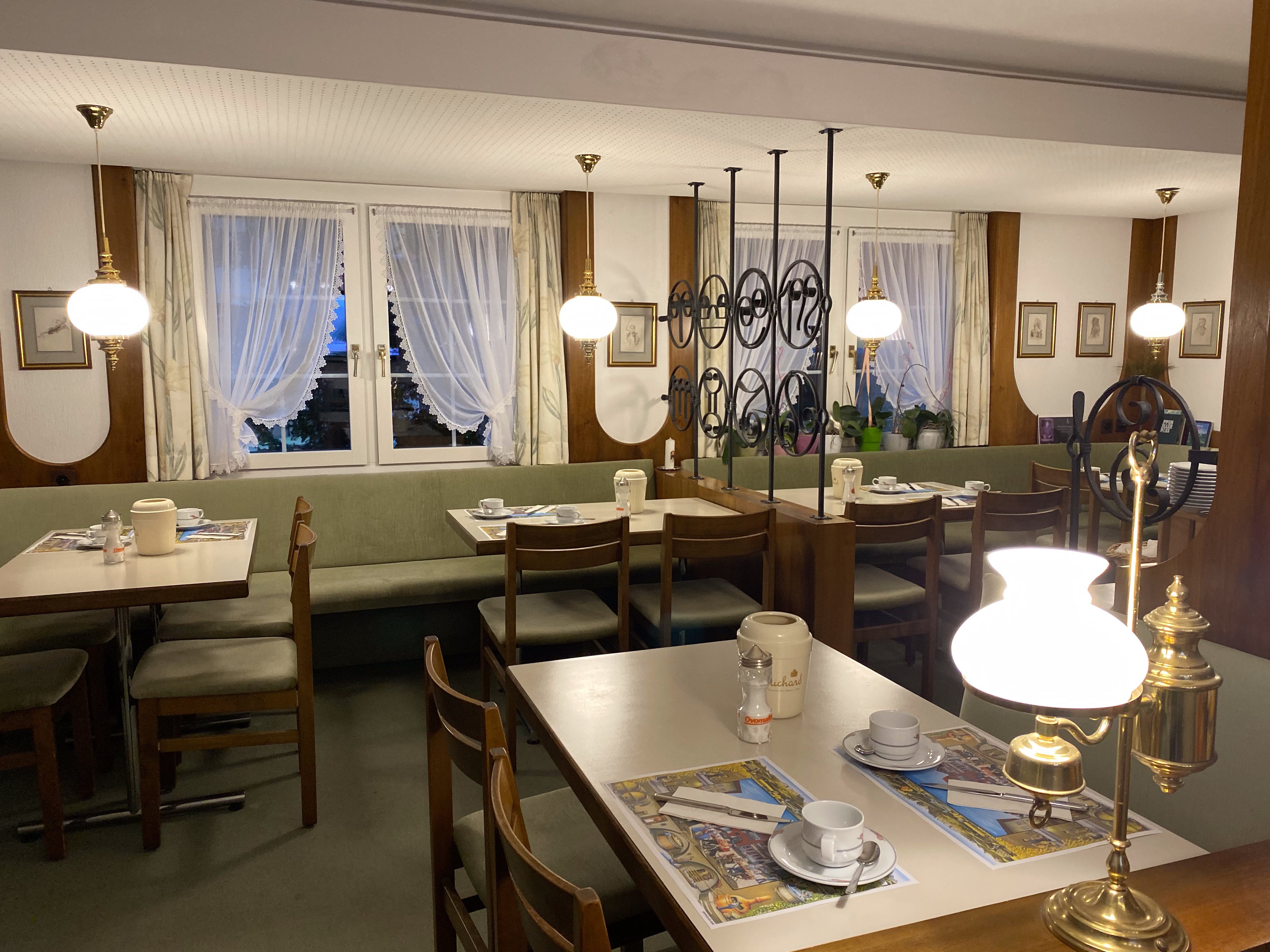 Adlerhotel-餐饮
