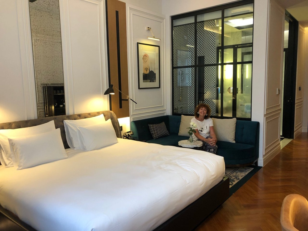 Yangon Excelsior主图