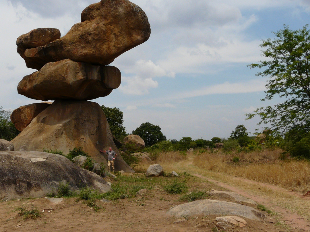 Balancing Rocks景点图片