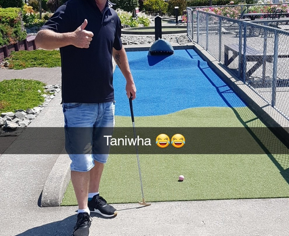 Round 'A' Mini Golf-皮克顿必去景点