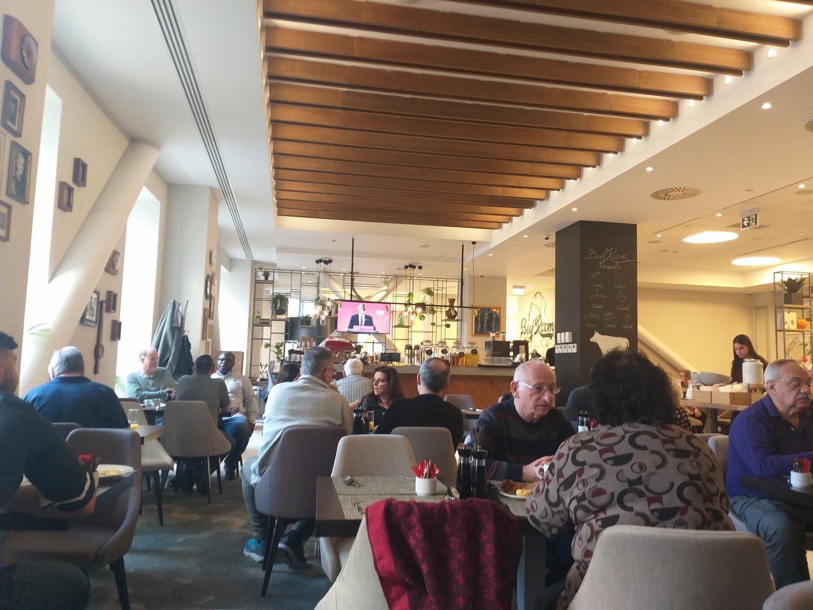 Hilton Garden Inn Bucharest Old Town-餐饮