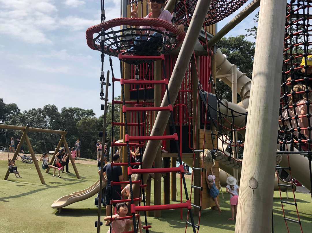 Takapuna Beach Playground景点图片