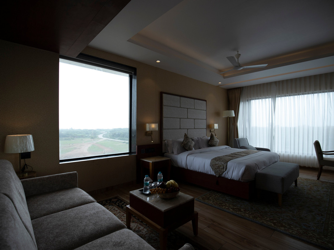 The Square Somnath主图