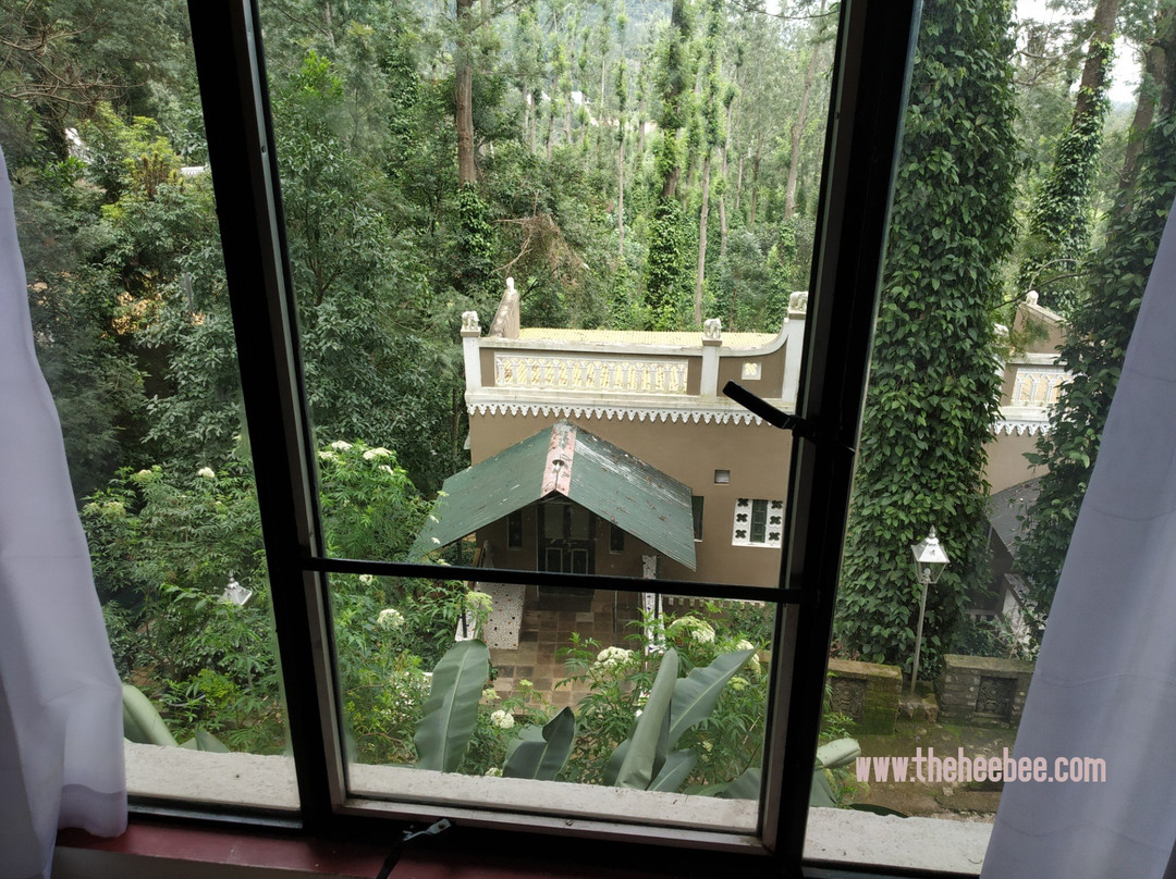 恩德科森林湖酒店主图