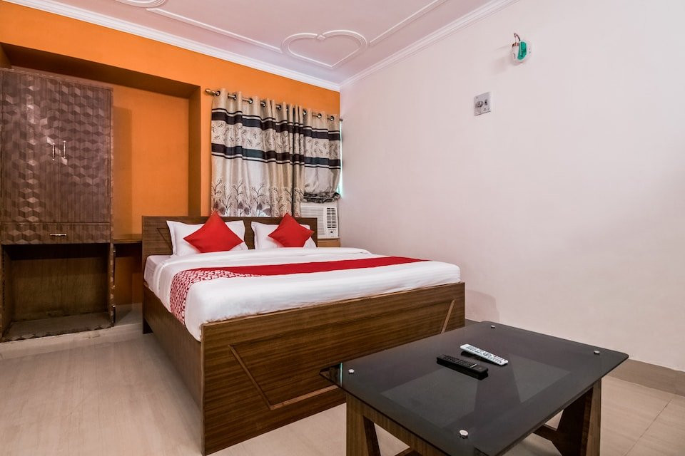 OYO 27616 Hotel Mega Royal主图