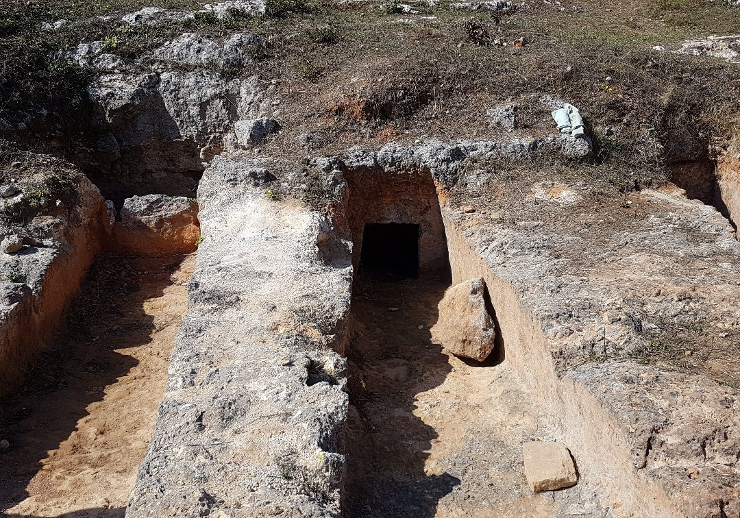 Minoiko Nekrotafeio Armenon-Armeni必去景点