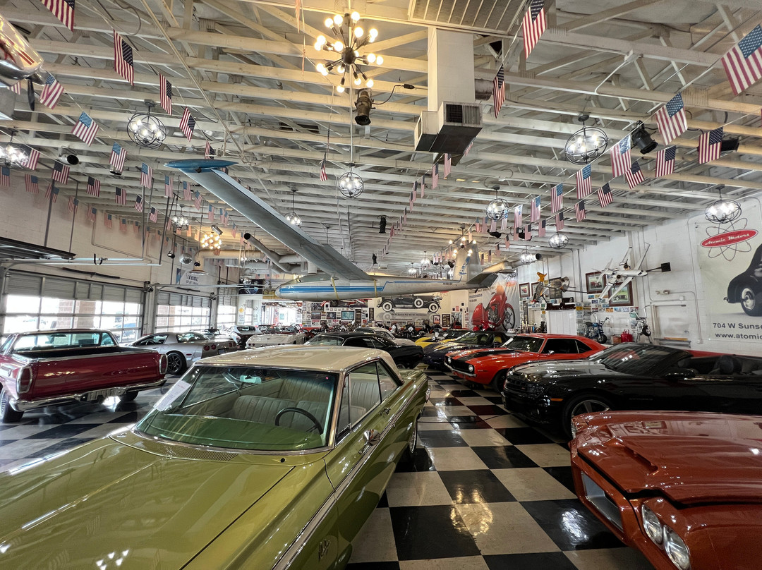 Atomic Motors Classic Car & Motorcycle Showroom景点图片