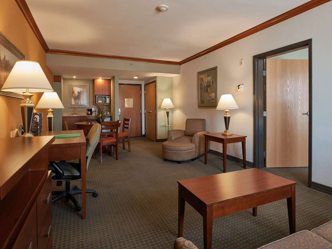 Wingate by Wyndham Chihuahua主图