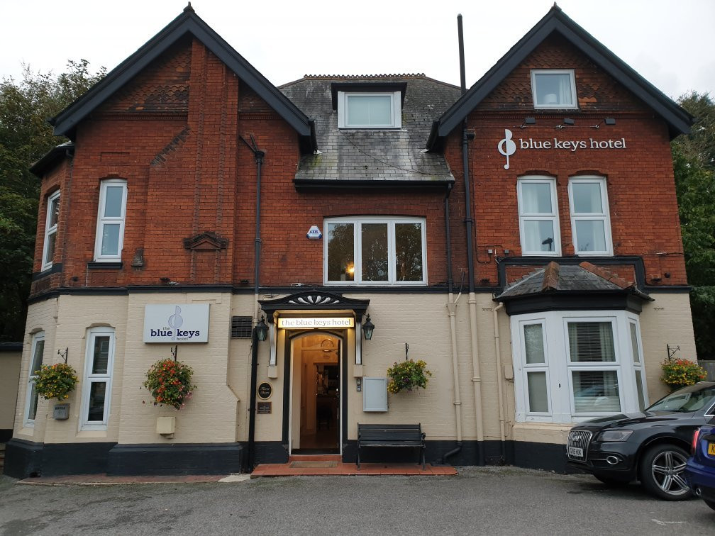 蓝钥匙酒店主图