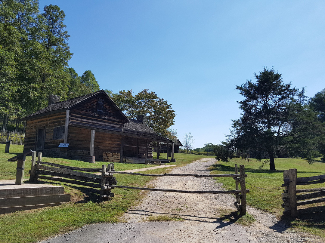 Hutchinson Homestead-Roaring Gap必去景点