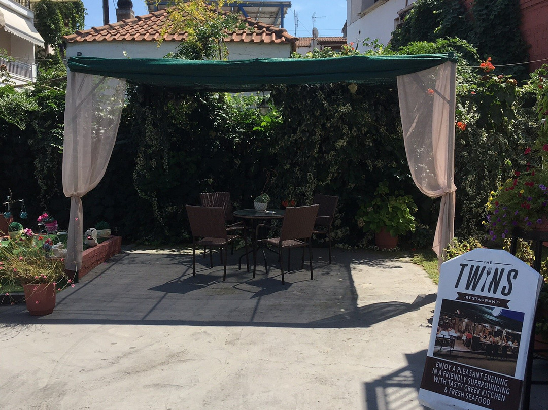 Finikes Studios主图