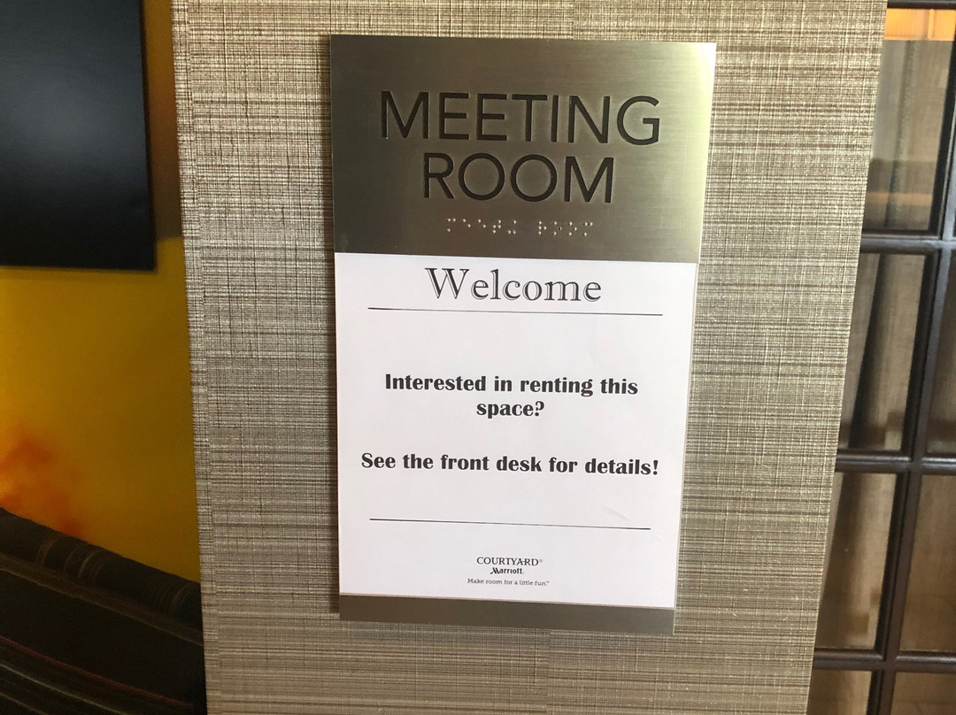 Courtyard by Marriott Grand Rapids Airport主图