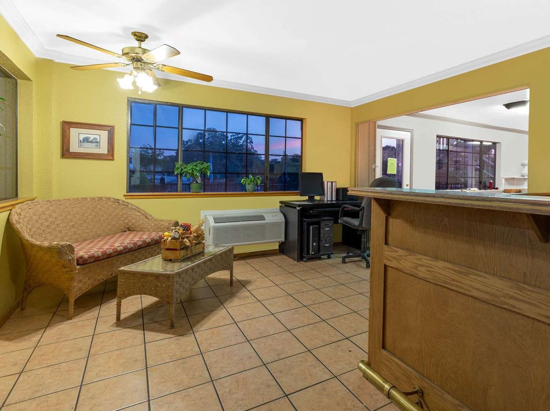 Travelodge by Wyndham Angels Camp CA主图