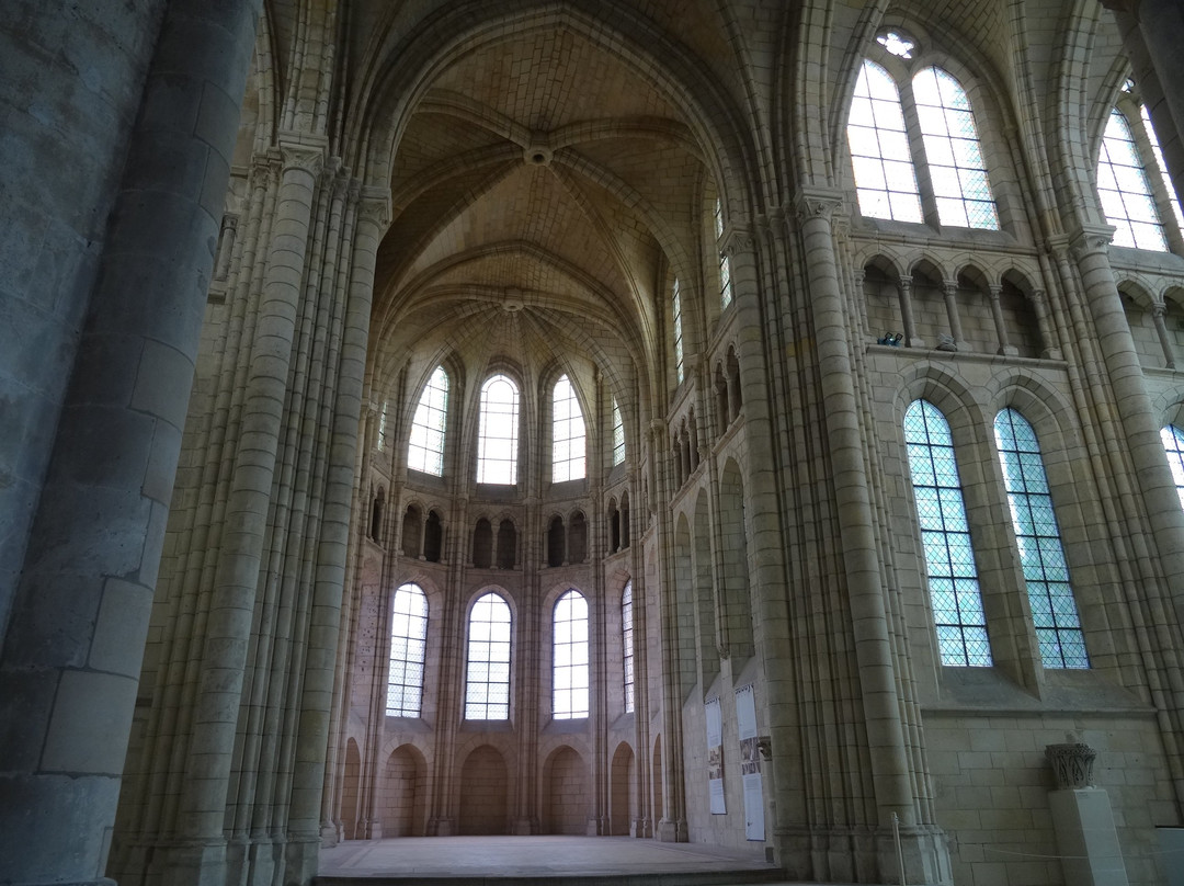 Abbaye St Léger-Soissons必去景点