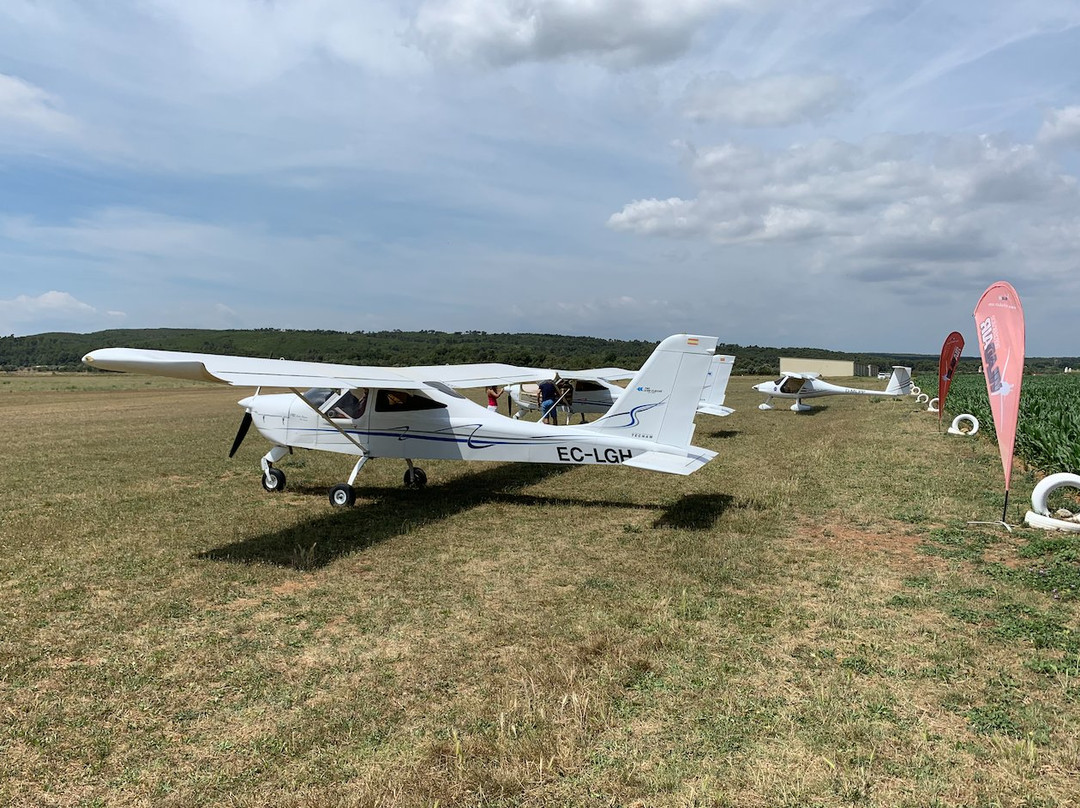 Aeroservice Viladair S.L.-Viladamat必去景点