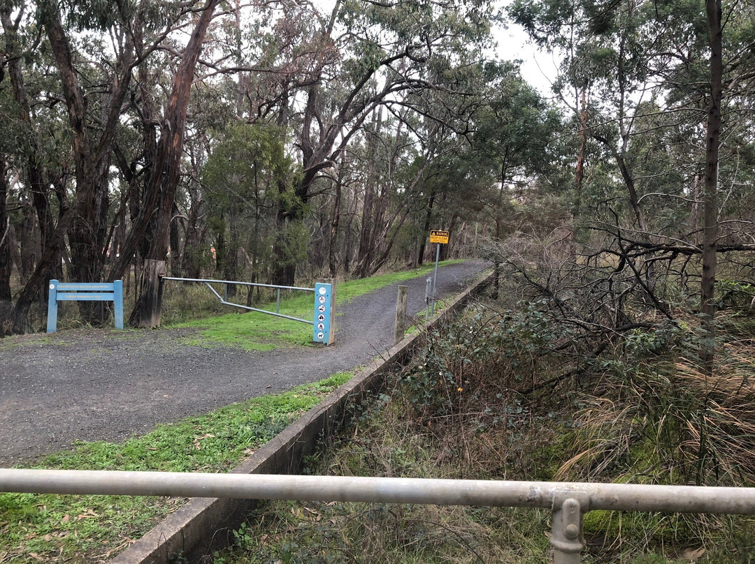 Cardinia Aqueduct Trail景点图片