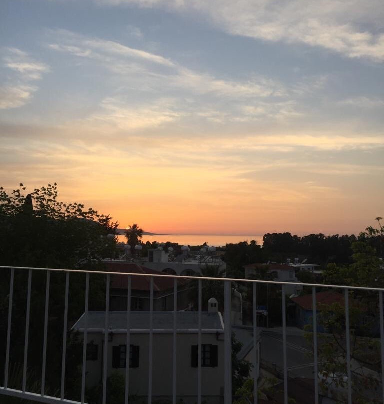 Renos Complex Tourist Apartments主图