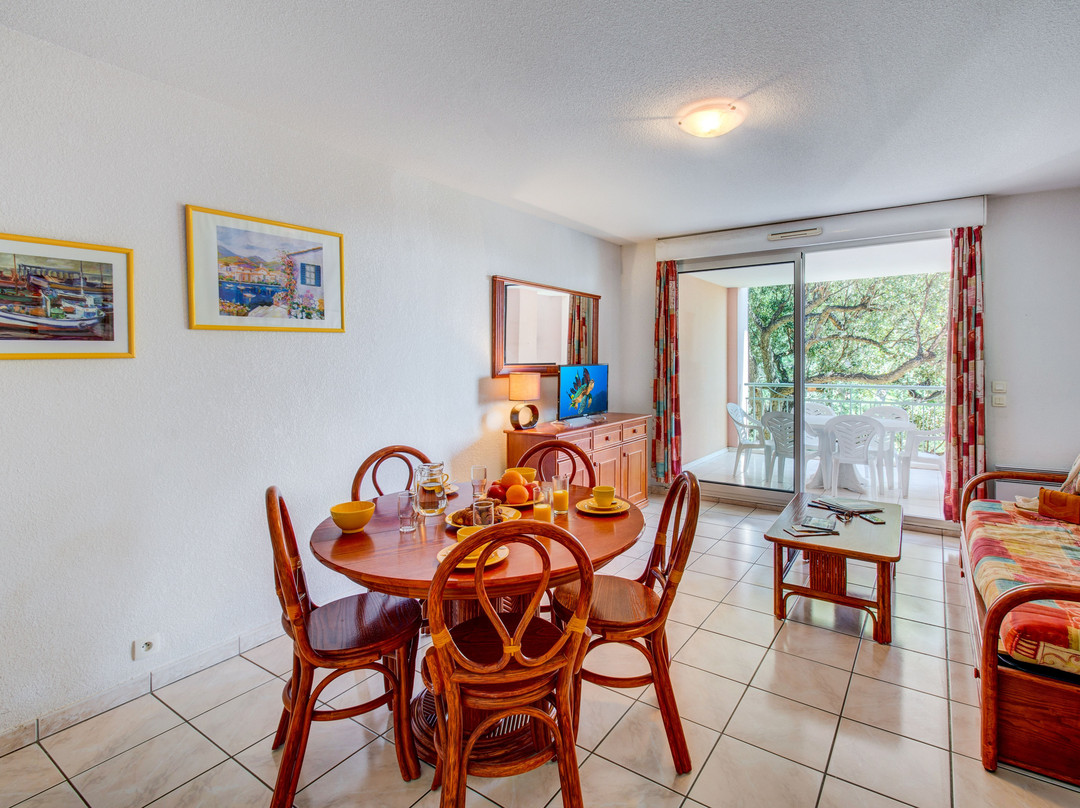 卡朗克公园酒店主图